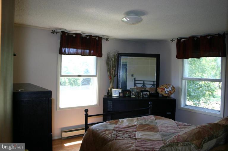11724 Pleasant Valley Road Smithsburg, MD 21783 - Photo 7 of 17 Bedroom #1