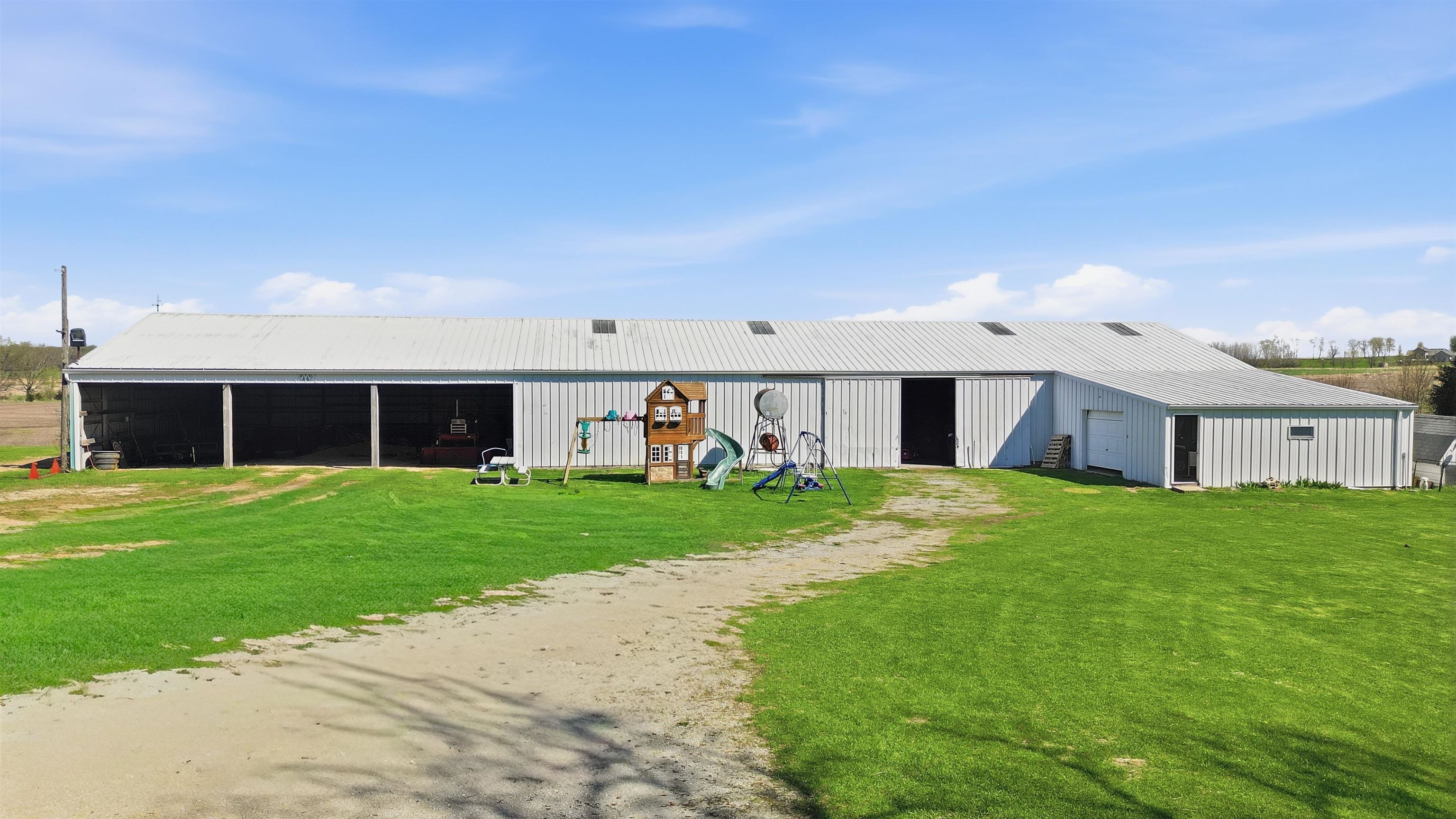 17870 Clover Road Morrison, IL 61270 - Photo 32 of 37