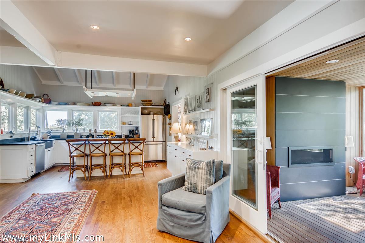 49 Wequobsque Road Chilmark, MA 02535 - Photo 11 of 41 Gallery Image 11