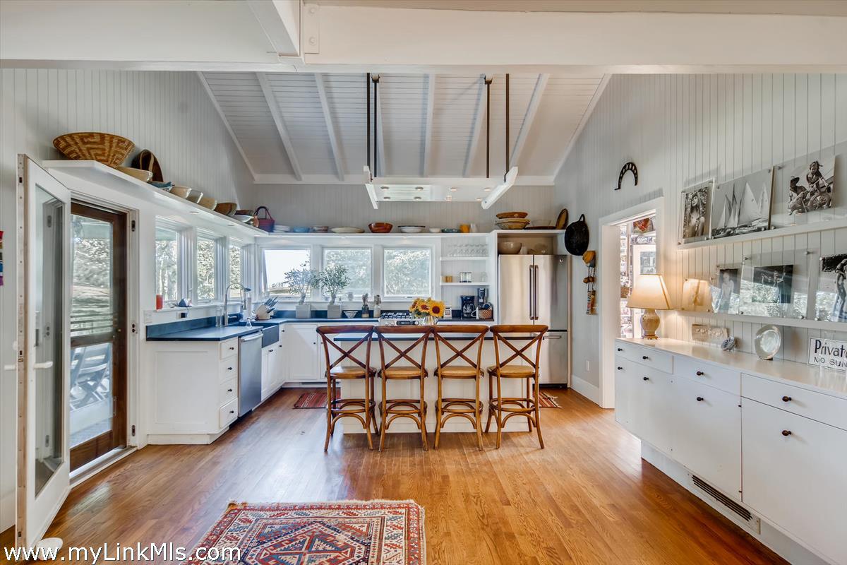 49 Wequobsque Road Chilmark, MA 02535 - Photo 15 of 41 Gallery Image 15