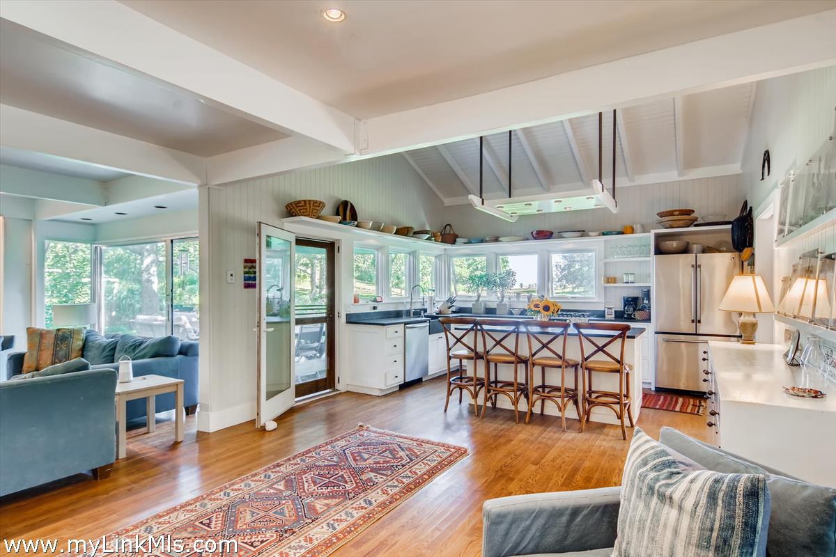 49 Wequobsque Road Chilmark, MA 02535 - Photo 16 of 41 Gallery Image 16