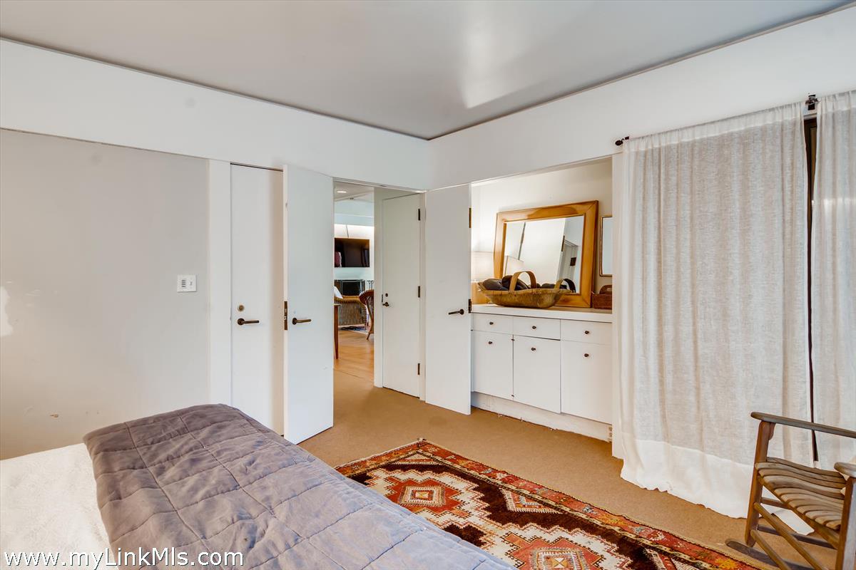 49 Wequobsque Road Chilmark, MA 02535 - Photo 20 of 41 Gallery Image 20