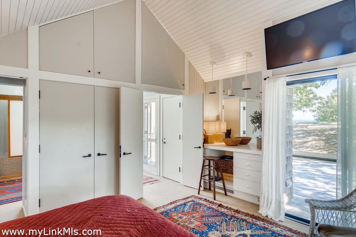 49 Wequobsque Road Chilmark, MA 02535 - Photo 22 of 41 Gallery Image 22