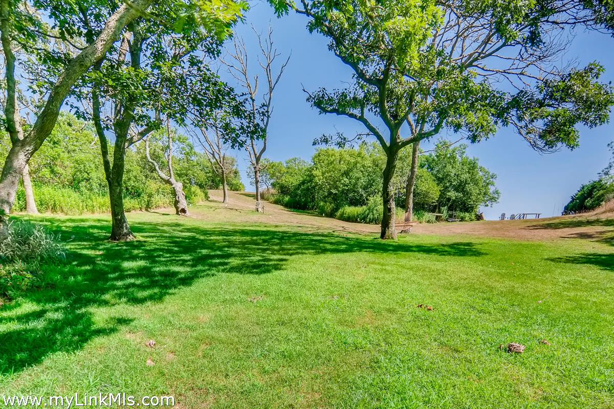 49 Wequobsque Road Chilmark, MA 02535 - Photo 5 of 41 Gallery Image 5