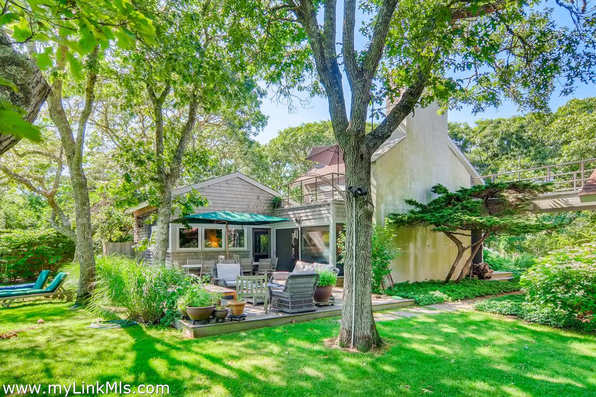 49 Wequobsque Road Chilmark, MA 02535 - Photo 6 of 41 Gallery Image 6