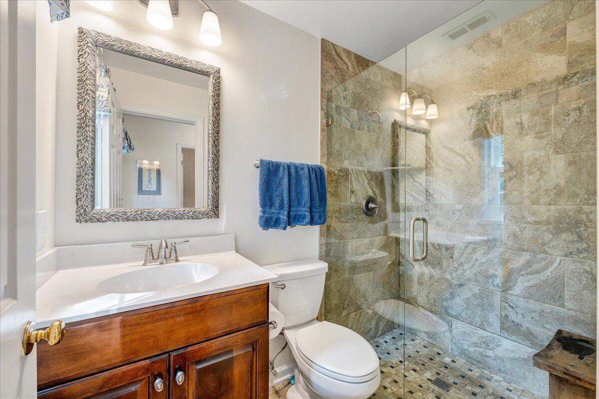 21 Queen Regent Court Blue Ridge, VA 24064 - Photo 31 of 70 39-MIB04387