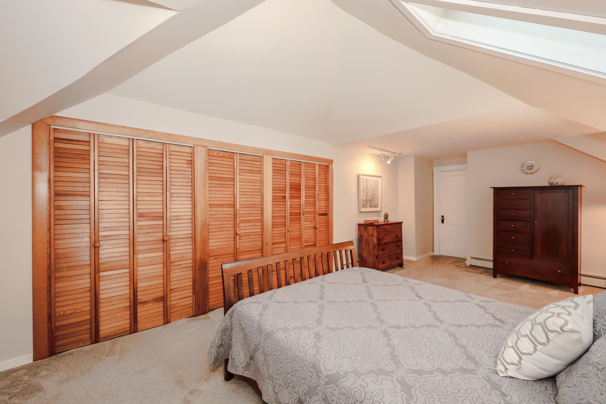 749 Maple Street Manchester, NH 03104 - Photo 11 of 46