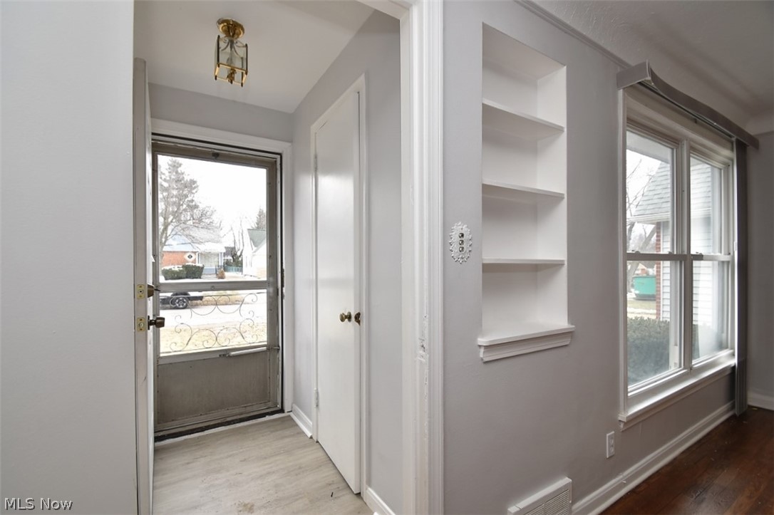 4133 Wyncote Road South Euclid, OH 44121 - Photo 2 of 24 Gallery Image 2
