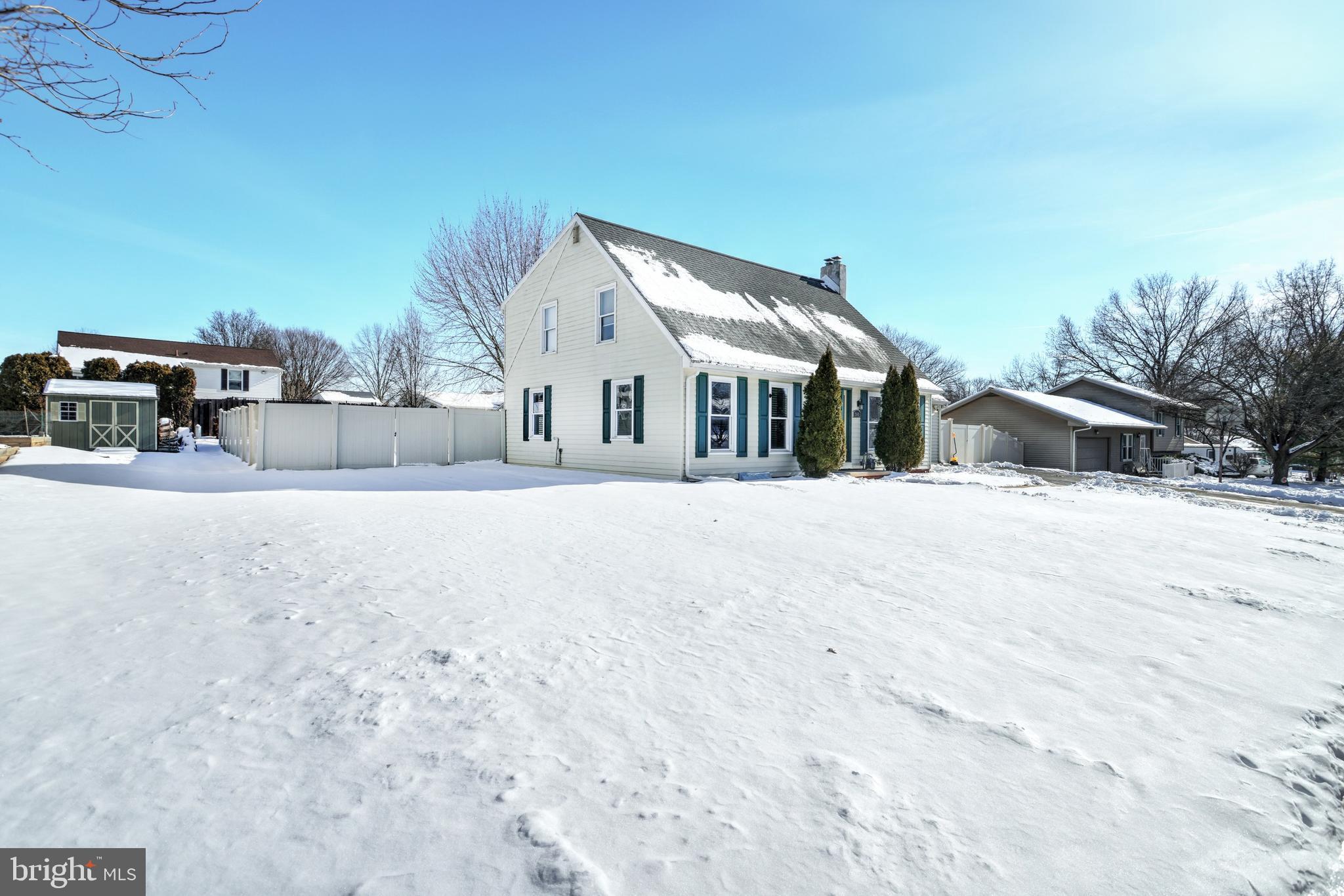 2545 Manor Road York, PA 17408 - Photo 3 of 42