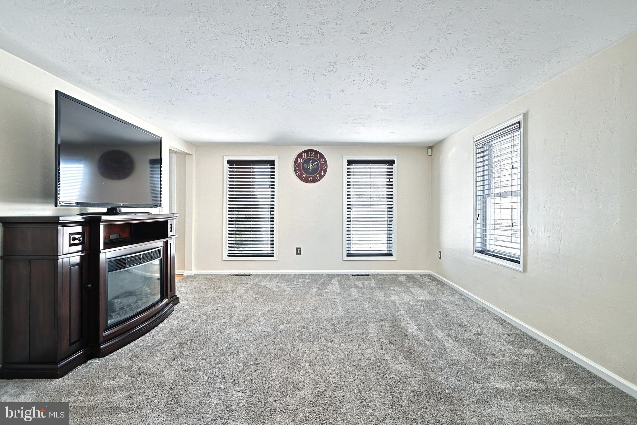 2545 Manor Road York, PA 17408 - Photo 7 of 42