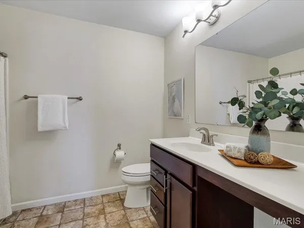 $869,999 | 718 Savannah Crossing Way, Chesterfield, MO 63017