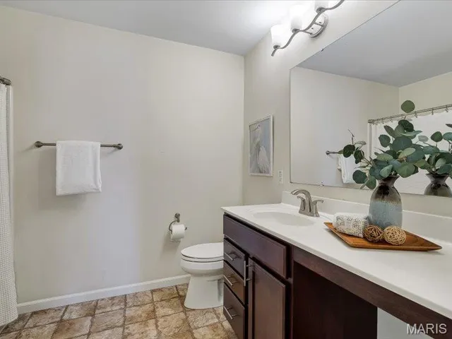 $919,900 | 718 Savannah Crossing Way, Chesterfield, MO 63017