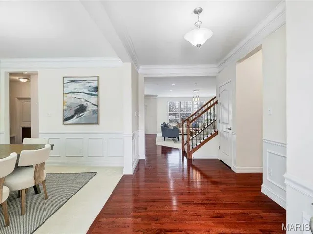 $919,900 | 718 Savannah Crossing Way, Chesterfield, MO 63017