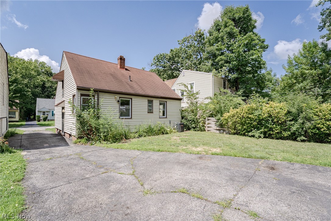 4357 Ingleside Road Cleveland, OH 44128 - Photo 20 of 25 Gallery Image 20