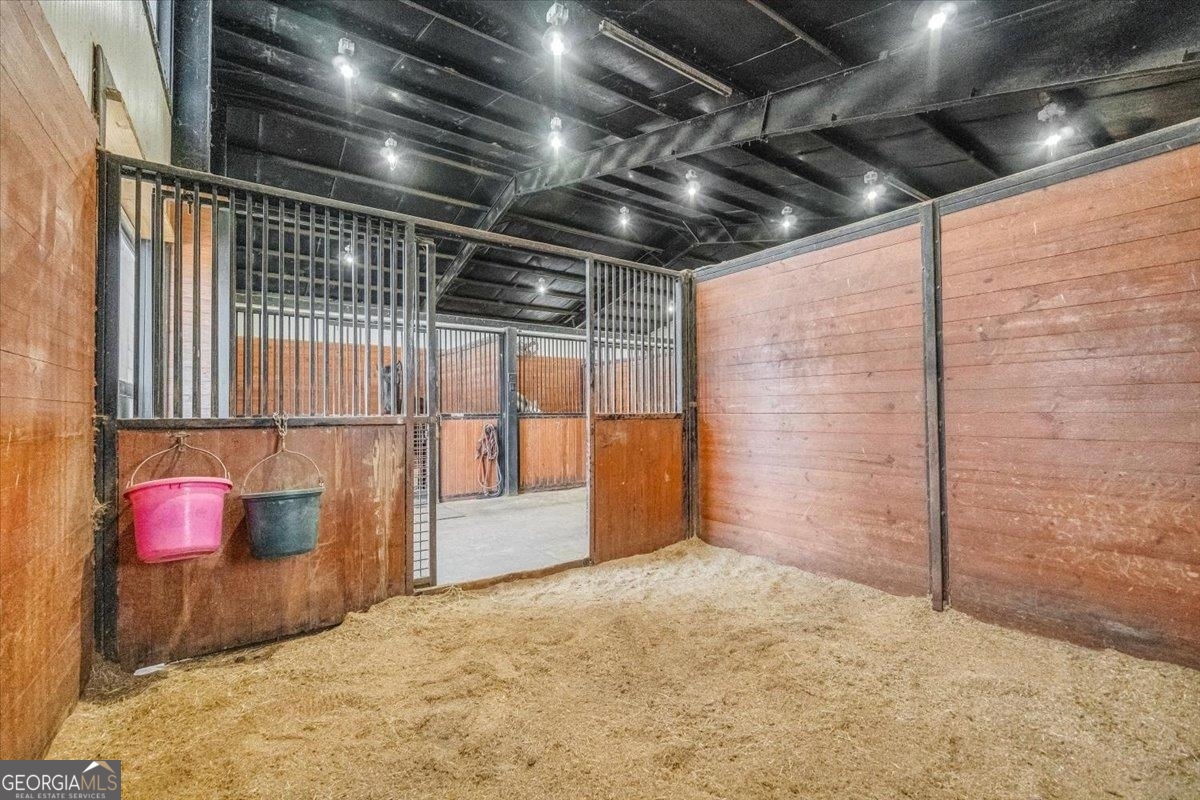 1371 Plantation Road Madison, GA 30650 - Photo 12 of 69