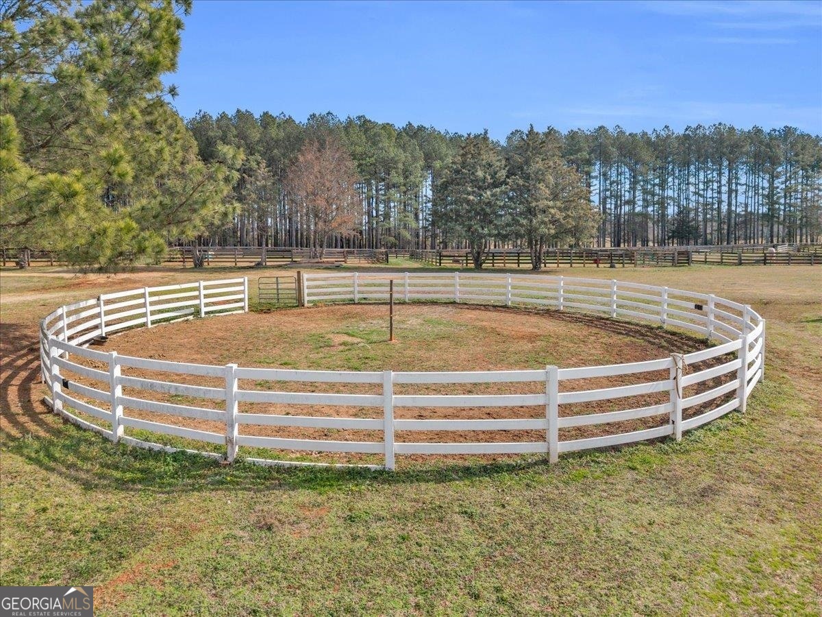 1371 Plantation Road Madison, GA 30650 - Photo 18 of 69