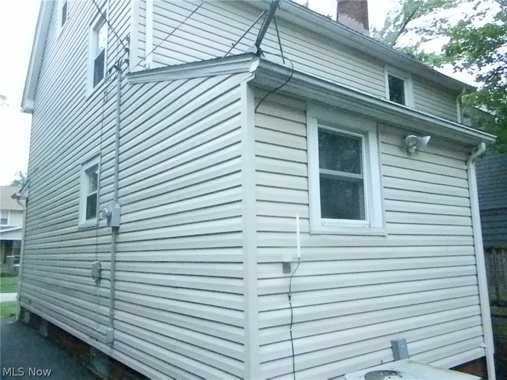 3473 Tullamore Road Cleveland, OH 44118 - Photo 2 of 13 Gallery Image 2