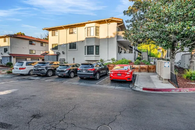 a view of an outdoor space