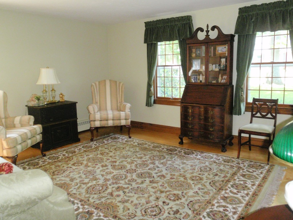 37 Alpha Road Holden, MA 01520 - Photo 3 of 24 Gallery Image 3