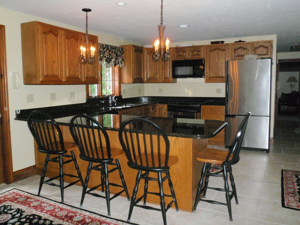 37 Alpha Road Holden, MA 01520 - Photo 4 of 24 Gallery Image 4