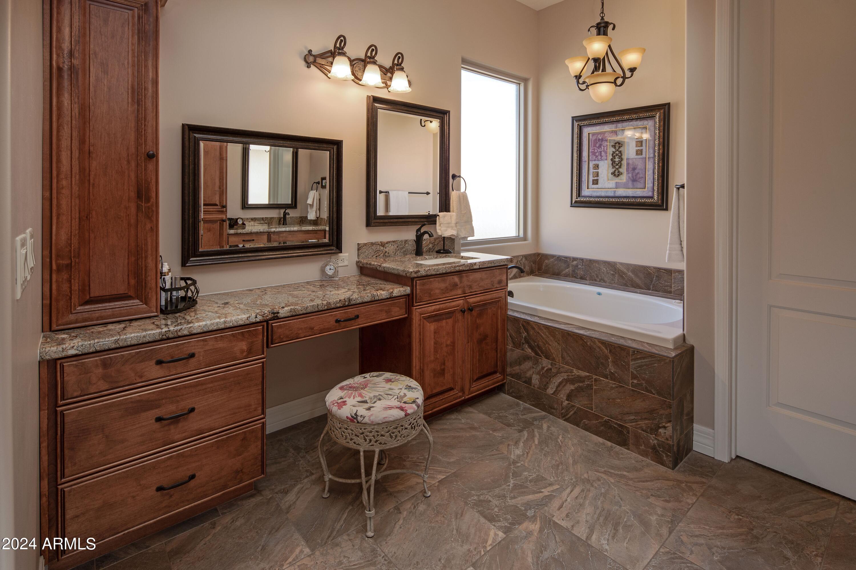 3302 Bar-Circle-A Road Prescott, AZ 86301 - Photo 25 of 48 Main Bath wSeparate Shower