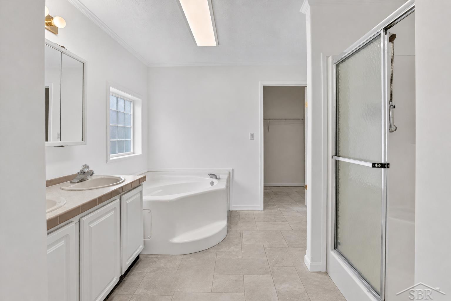 11087 Pierce Road Freeland, MI 48623 - Photo 23 of 98