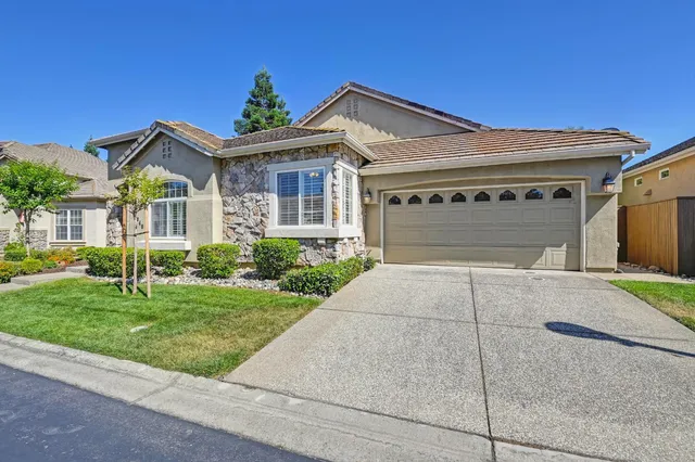 $575,000 | 12040 Gold Arbor Lane, Gold River, CA 95670