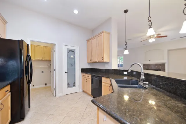 $575,000 | 12040 Gold Arbor Lane, Gold River, CA 95670