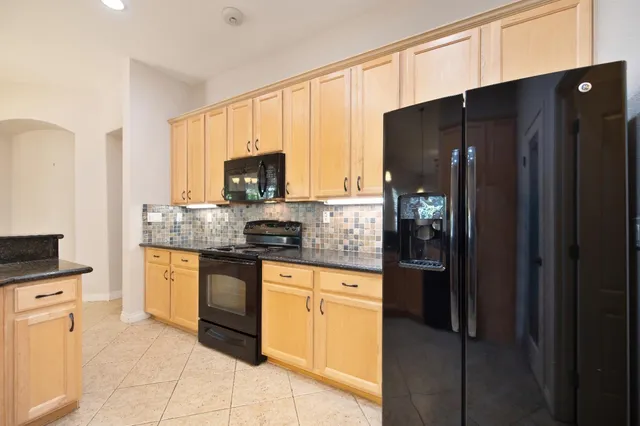 $575,000 | 12040 Gold Arbor Lane, Gold River, CA 95670