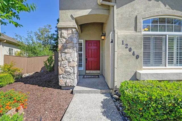 $575,000 | 12040 Gold Arbor Lane, Gold River, CA 95670