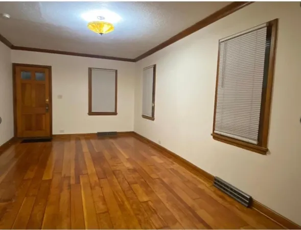 $1,895 | 1068 Arundel Street, St. Paul, MN 55117