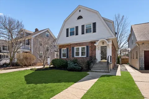 $1,599,000 | 458 Sunset Road, Winnetka, IL 60093