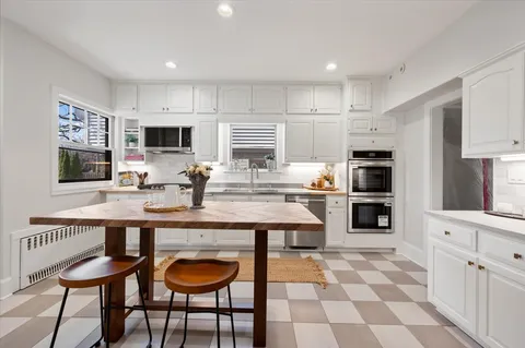 $1,599,000 | 458 Sunset Road, Winnetka, IL 60093