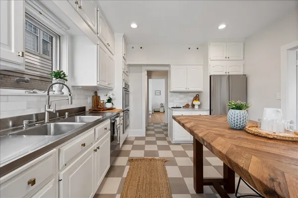 $1,599,000 | 458 Sunset Road, Winnetka, IL 60093
