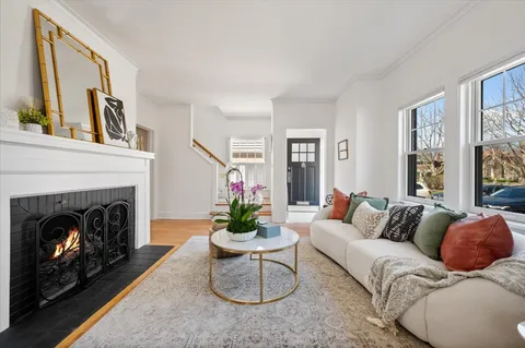 $1,599,000 | 458 Sunset Road, Winnetka, IL 60093