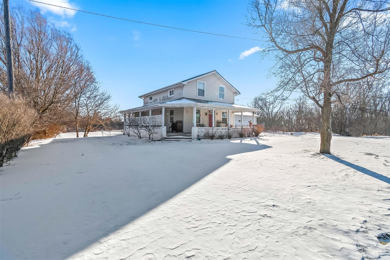 437 Mckenzie Street Adrian, MI 49221 - Photo 2 of 35