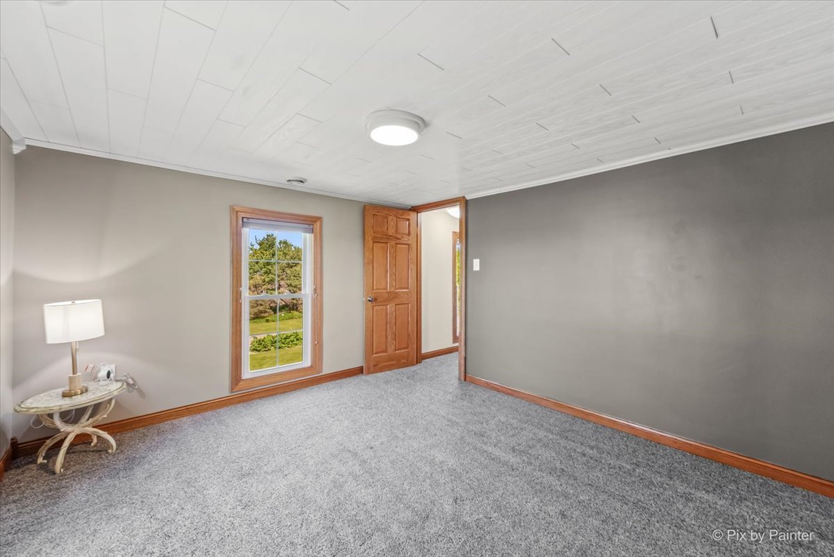 1431 Gillis Road Malta, IL 60150 - Photo 23 of 47