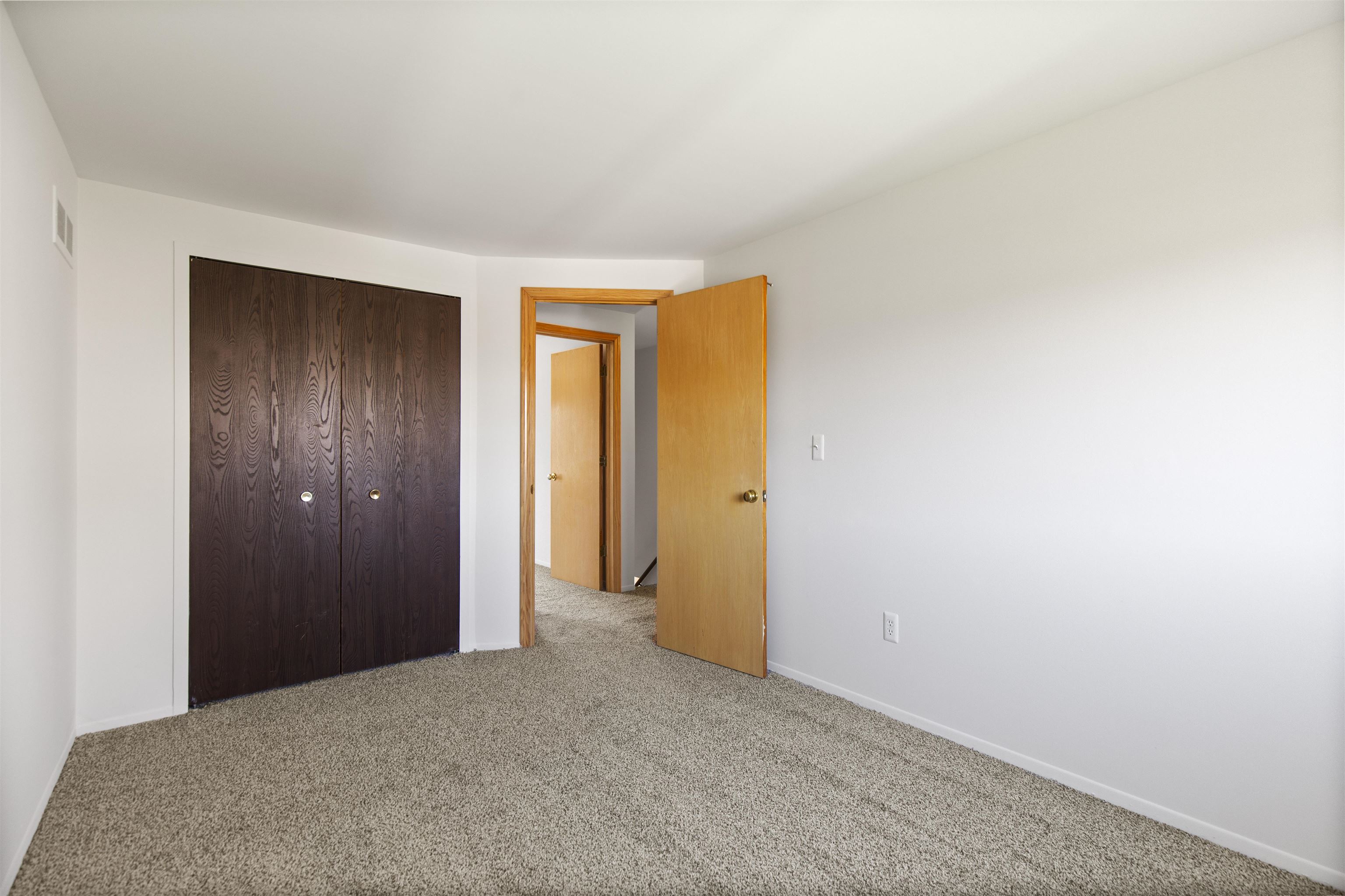 14155 Martin Road Warren, MI 48088 - Photo 26 of 40 50172230-2473432a-f572-4d24-a133-d40a08365984.JPG