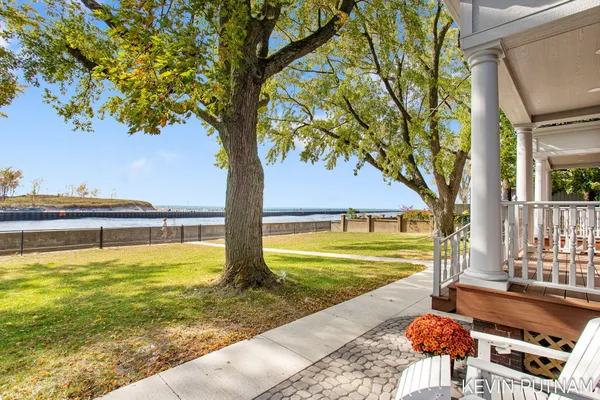 $2,395,000 | 103 North Pier Street, St. Joseph, MI 49085