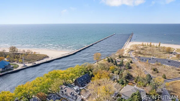 $2,395,000 | 103 North Pier Street, St. Joseph, MI 49085