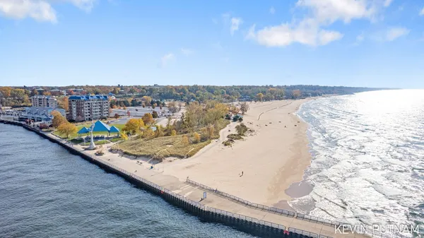 $2,395,000 | 103 North Pier Street, St. Joseph, MI 49085