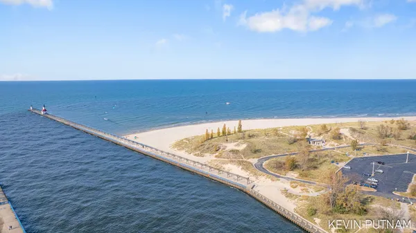 $2,395,000 | 103 North Pier Street, St. Joseph, MI 49085