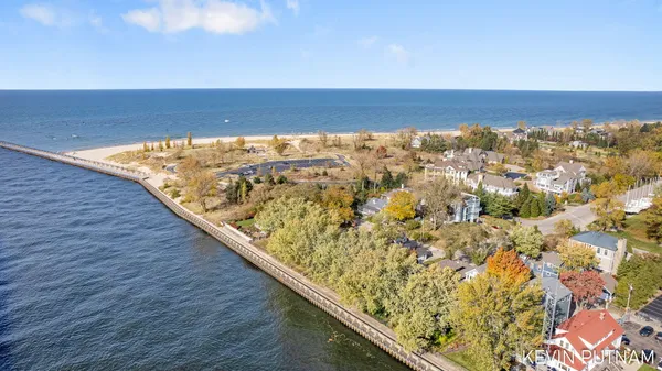 $2,395,000 | 103 North Pier Street, St. Joseph, MI 49085