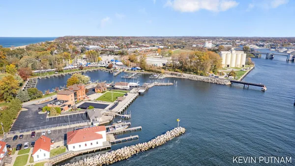 $2,395,000 | 103 North Pier Street, St. Joseph, MI 49085
