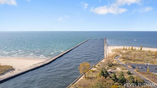 $2,395,000 | 103 North Pier Street, St. Joseph, MI 49085