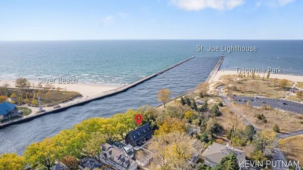 $2,395,000 | 103 North Pier Street, St. Joseph, MI 49085