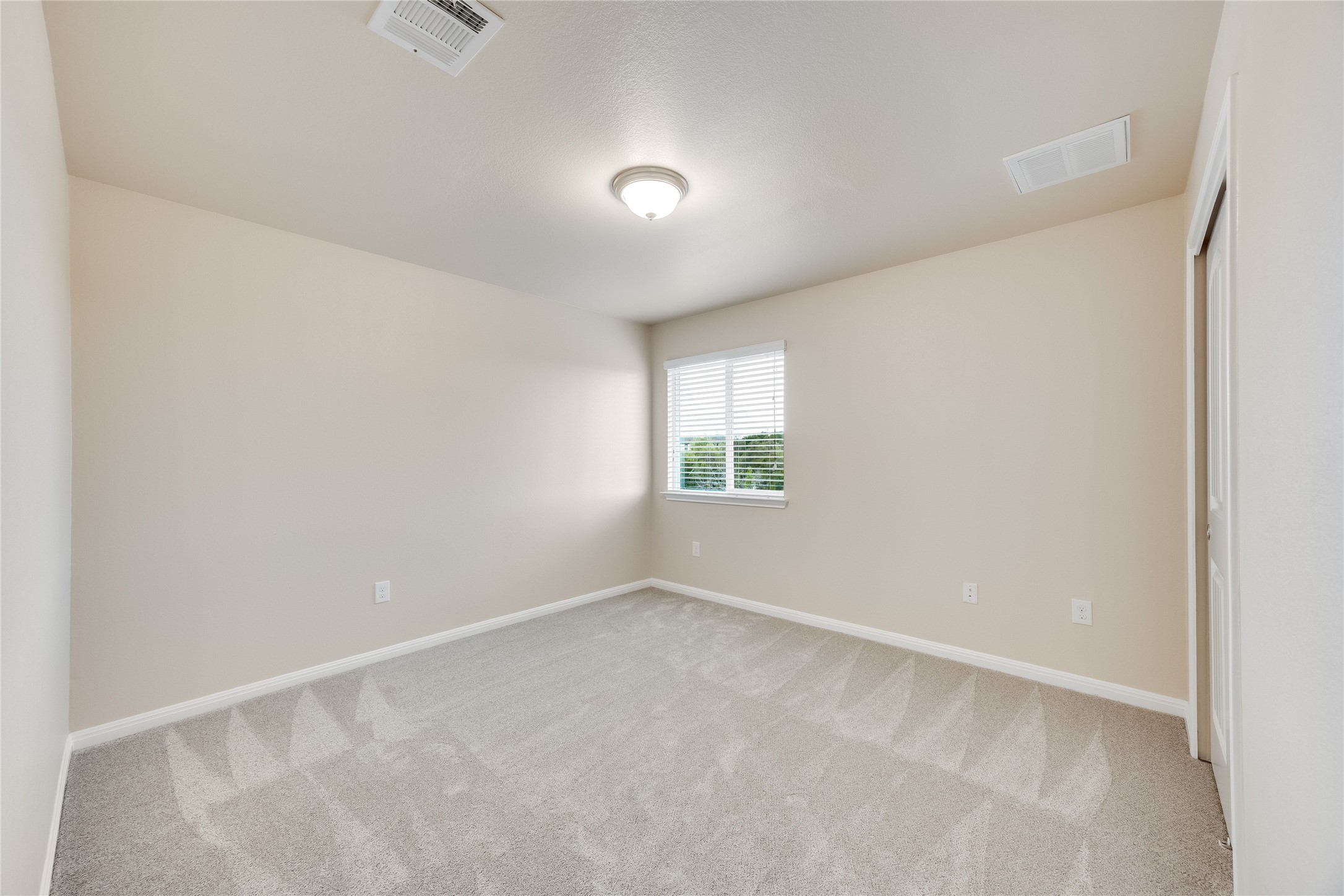 11328 Reading Way Austin, TX 78717 - Photo 23 of 37 an empty room with windows