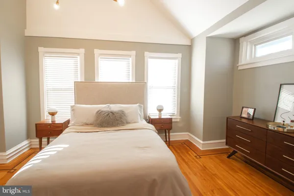 $2,400 | 2215 North Harrison Street, Wilmington, DE 19802