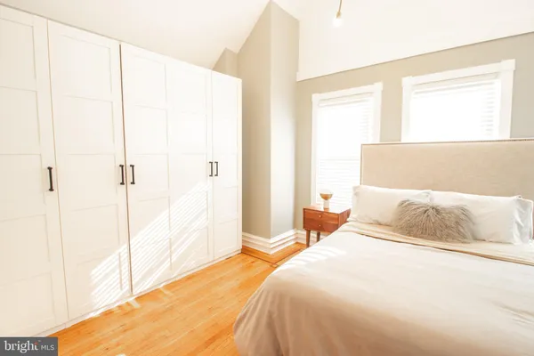 $2,400 | 2215 North Harrison Street, Wilmington, DE 19802