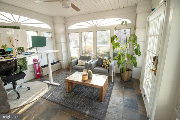 $2,400 | 2215 North Harrison Street, Wilmington, DE 19802